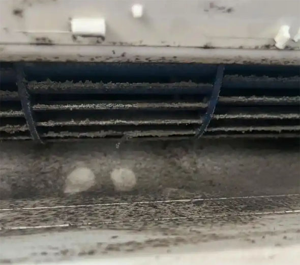 怀安空调吹的风有股烧焦味是怎么回事